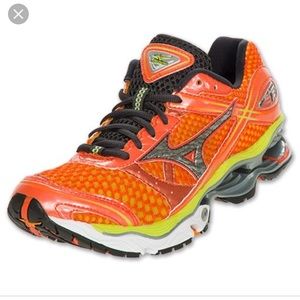 Mizuno Wave Creation 13 running shoes